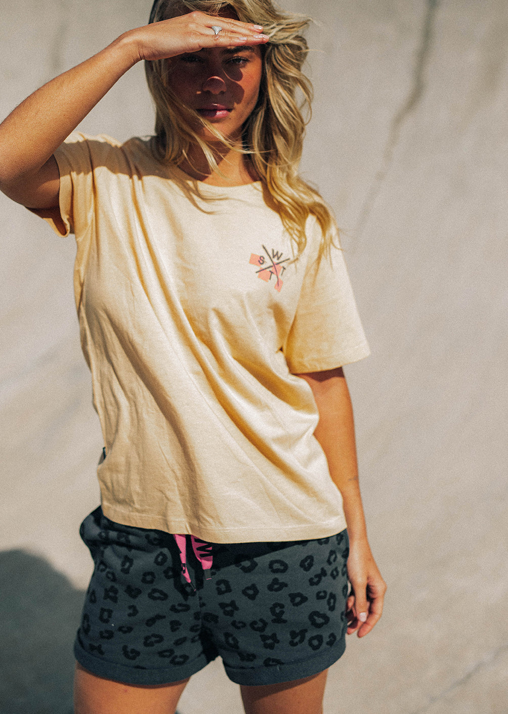 Short Noosa – Leopard Dunkles Eisen