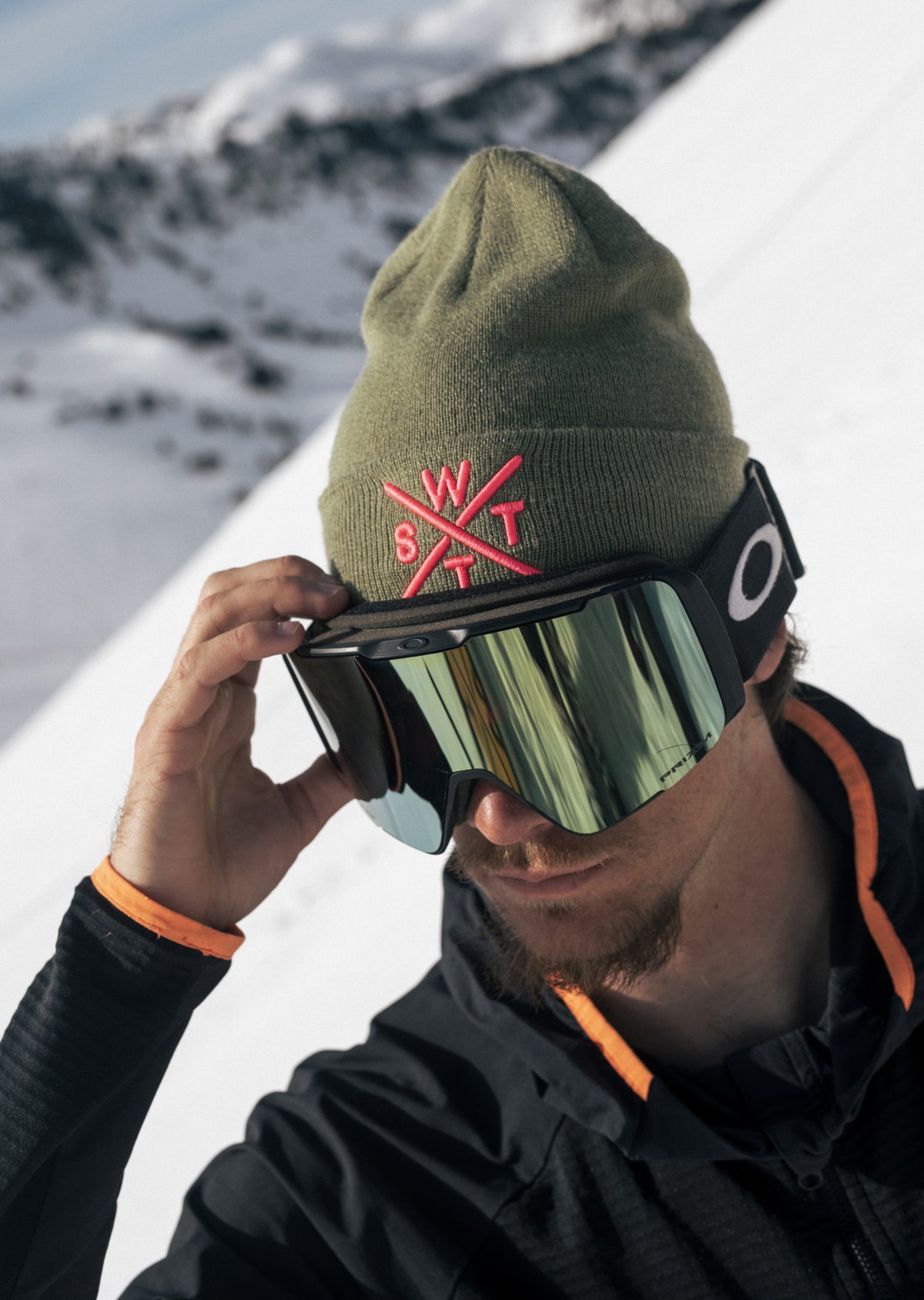 Piano Beanie - Olive / Neon Pink
