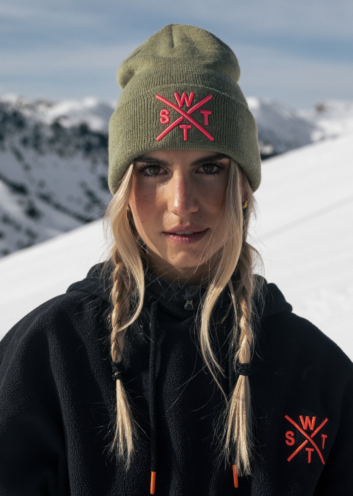 Piano Beanie - Olive / Neon Pink
