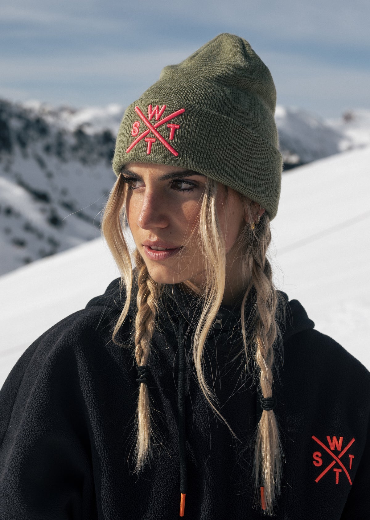 Piano Beanie - Olive / Neon Pink