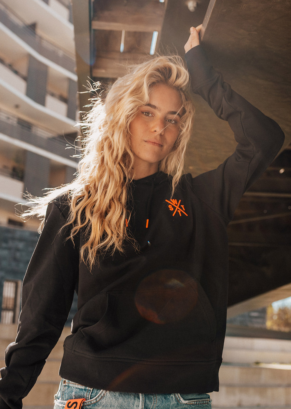 Kapuzenpullover Sprays – Schwarz/Neonorange
