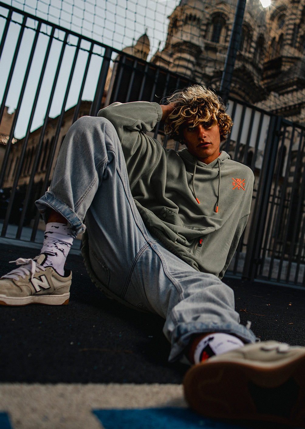 Play Hoodie - Olive