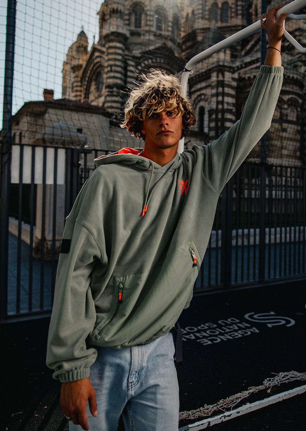 Play Hoodie - Olive