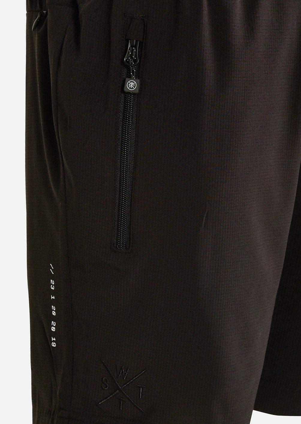 Natas Technische Shorts - Schwarz 